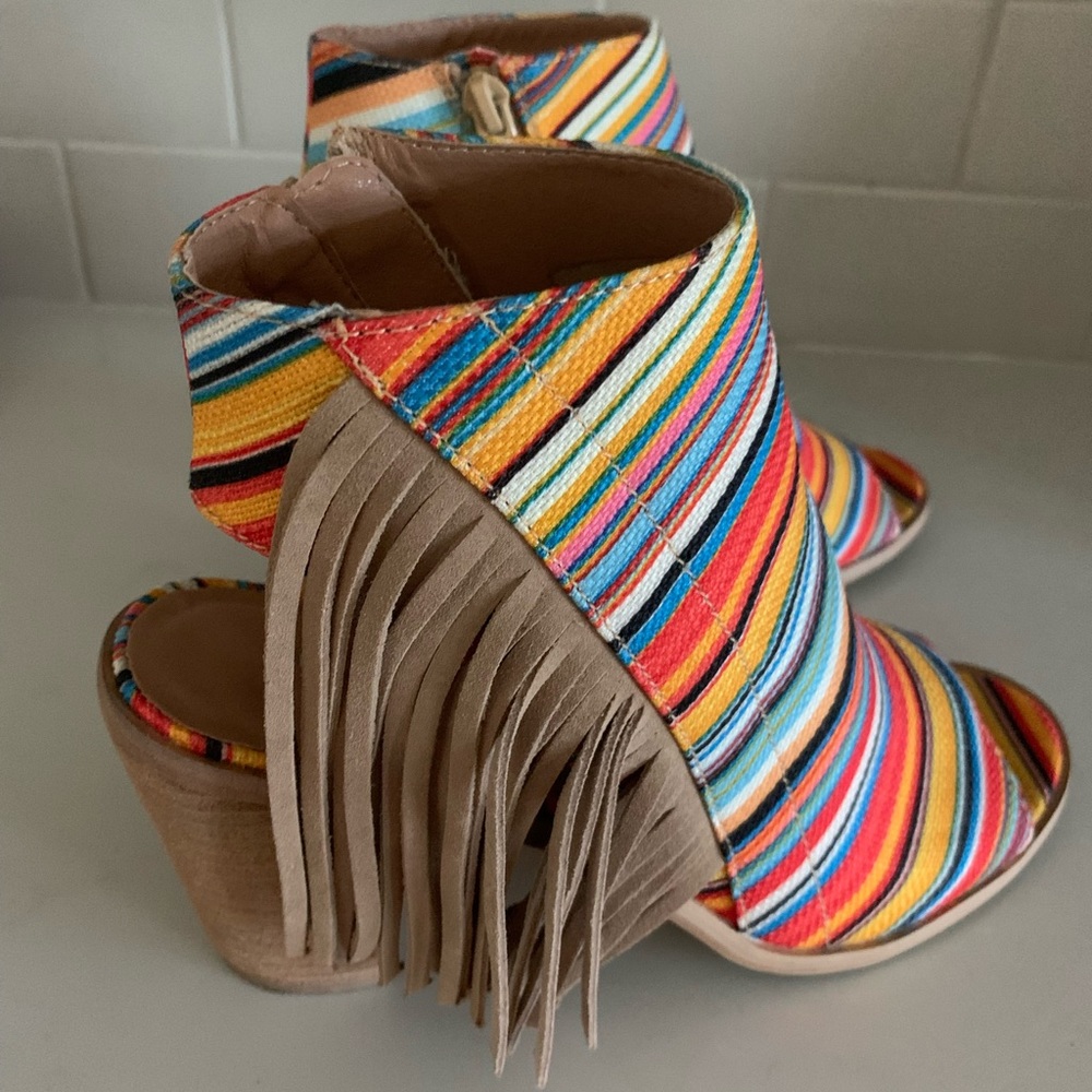 Multi color fringe shoes